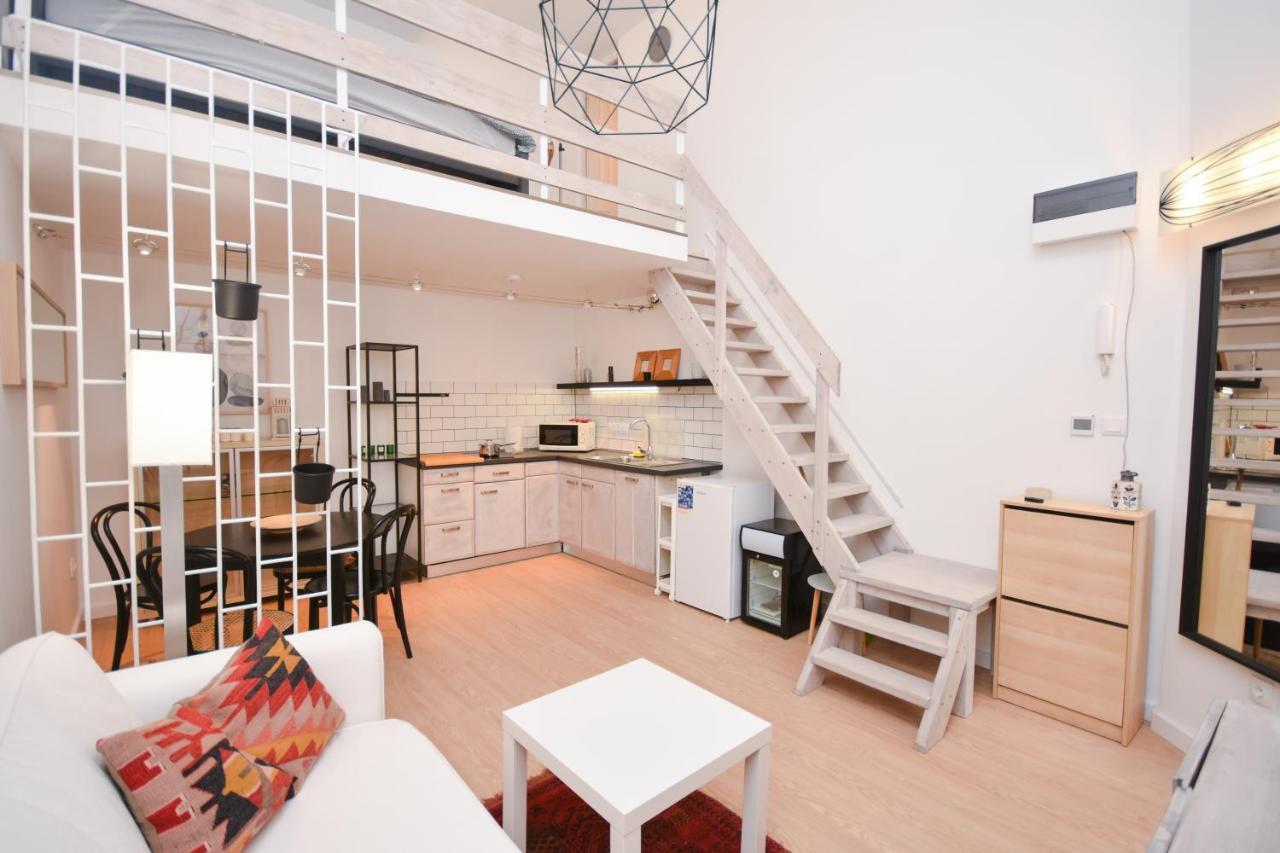 Stylish In Downtown For 2-4 People * Budapest